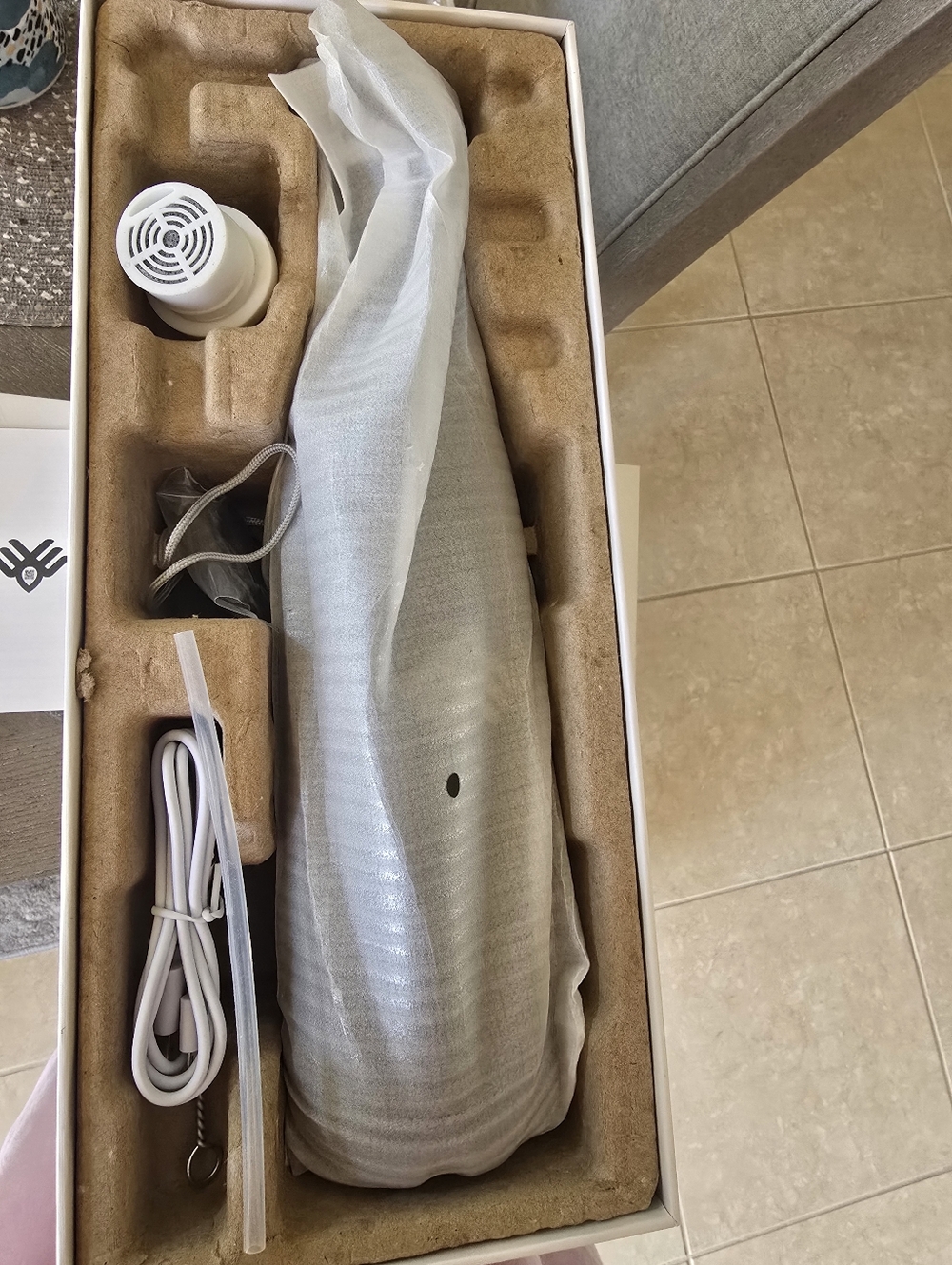 Insulated Water Bottle - With Charcoal UV Digital Top - Picture 7 of 8